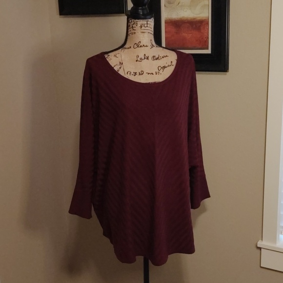 Burgundy v-stripped sweater - Picture 4 of 5